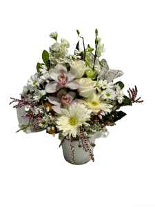 Elegance white flowers arrangement